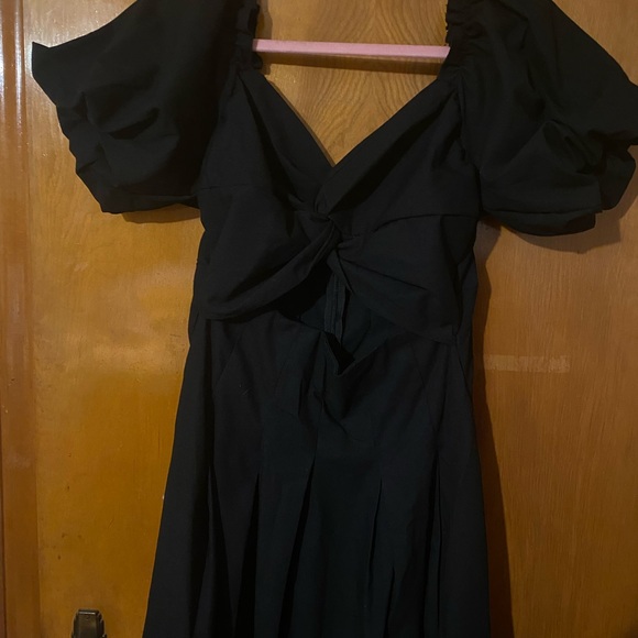 Petal and pup Maria puff sleeves dress - Picture 2 of 8